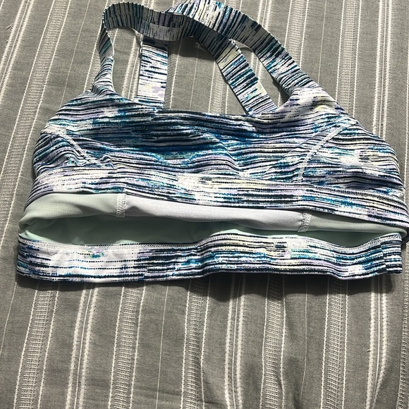 #264 - 🍋 Lululemon Pure Practice Bra Blurry Belle Blue Size: 6 🍋 - Picture 5 of 7